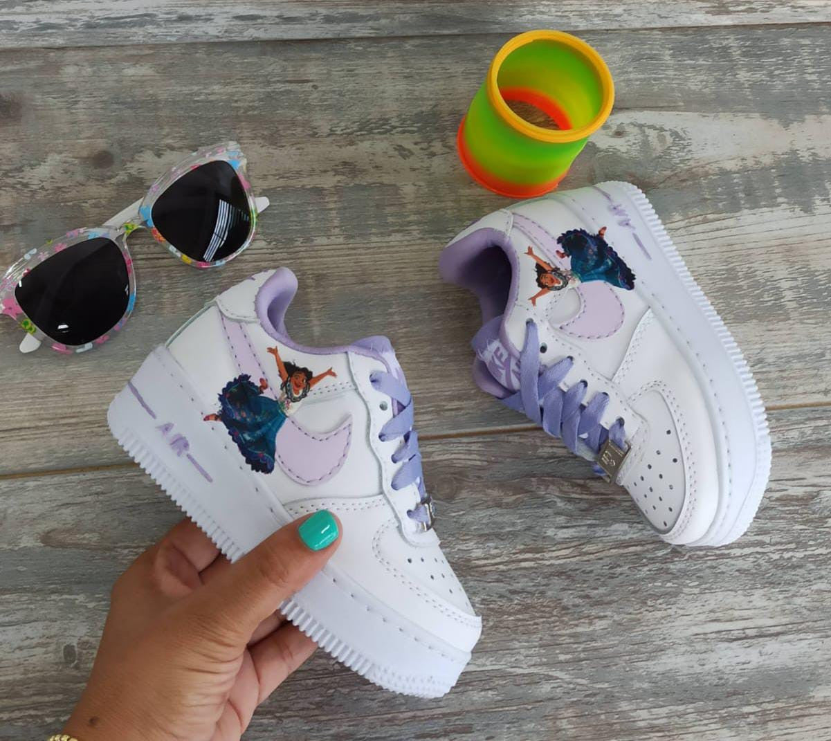 TENIS NIKE FOR ONE - CARICATURAS 🎁