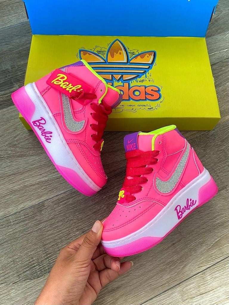 BOTA JORDAN NIKE - EDITION BARBIE ✨